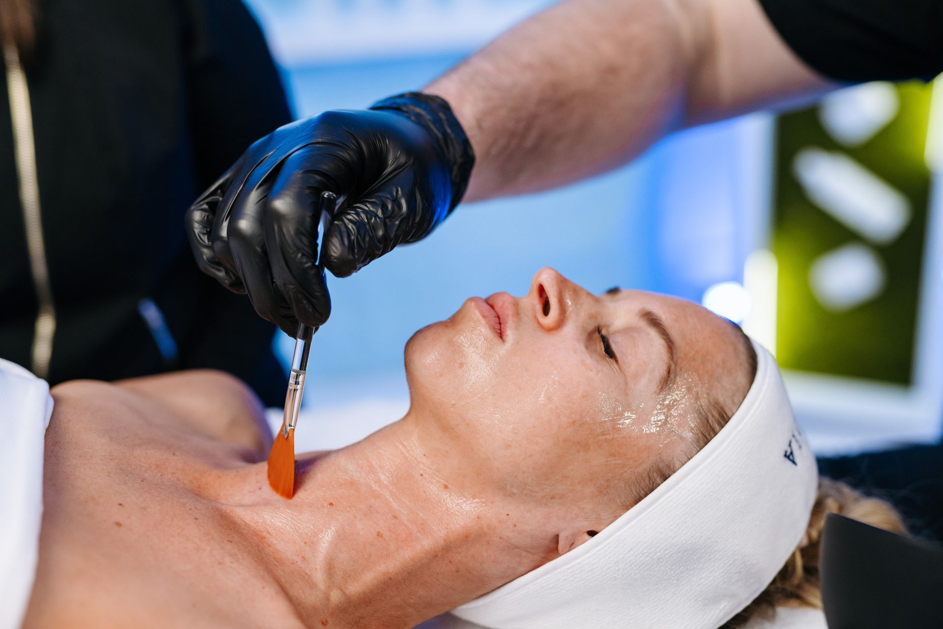Oxygen Acne Facial | Skn Luv by Kristina
